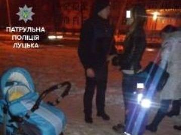 У Луцьку від холоду врятували п’яну матір із малими дітьми