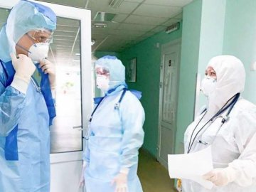 Медики трьох закладів Волині, що в епіцентрі боротьби з COVID-19, нарешті отримають доплати