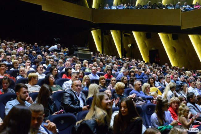 Яким був «перший раз» Олі Полякової в Луцьку. ФОТОРЕПОРТАЖ 