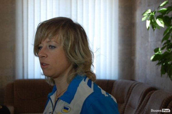 Волинська паралімпійка показала свої медалі губернатору. ФОТО. ВІДЕО