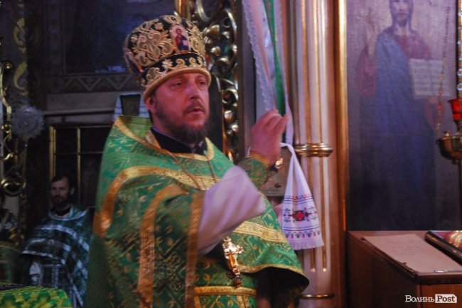 Фото випускного у Волинській духовній семінарії