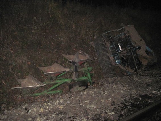 Тракторист загинув під потягом. ФОТО
