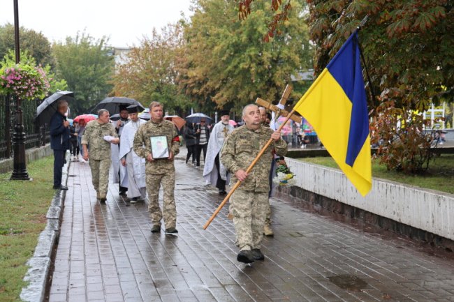 У Луцьку попрощалися з полеглим на війні Героєм Юрієм Ковальчуком