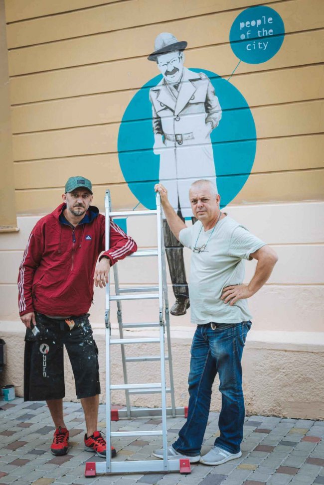 Луцький художник створив мурали в Ужгороді