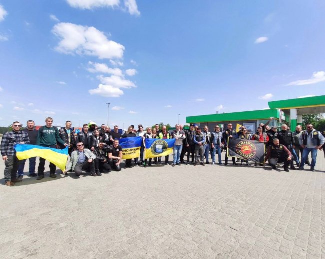 Чекає з полону чоловіка: прикордонниця з Волині взяла участь у мотопробігу на честь захисників Маріуполя