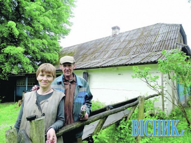 На Волині подружжя проживає у хаті, в якій ніколи не було електроенергії