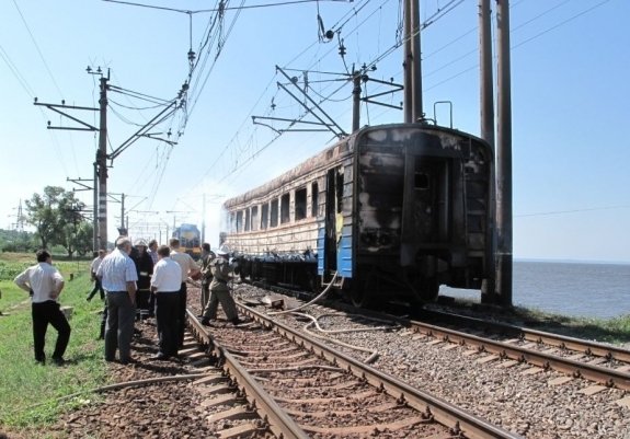 На Запоріжжі горіла електричка. ФОТО