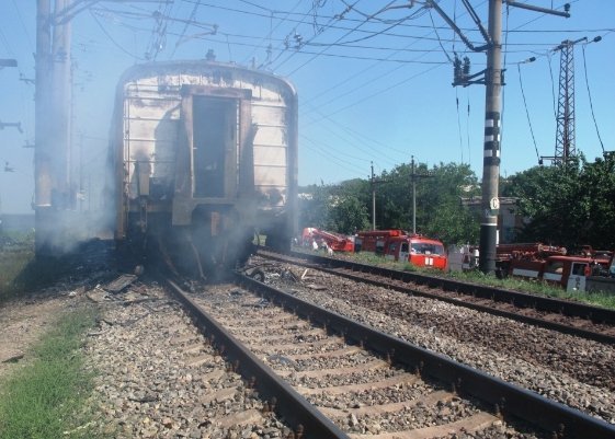 На Запоріжжі горіла електричка. ФОТО