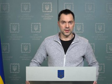 Арестович доповів про обстановку в усіх регіонах, куди вторглися окупанти