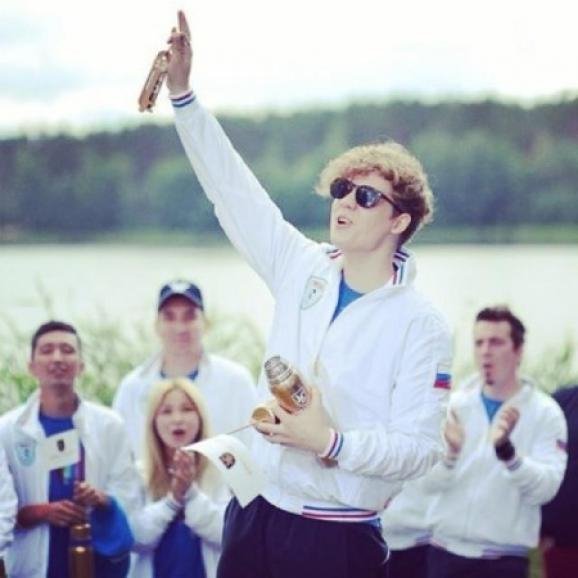 Українські учасники «Нової хвилі-2014» - в російському триколорі. ФОТО