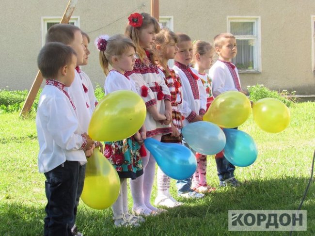 У волинському селі відкрили дитячий майданчик