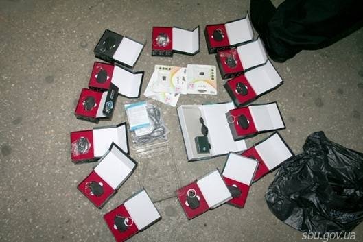 Засудили торговця шпигунськими пристроями