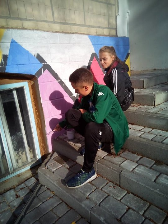 У Володимирі діти розмалювали художню школу. ФОТО