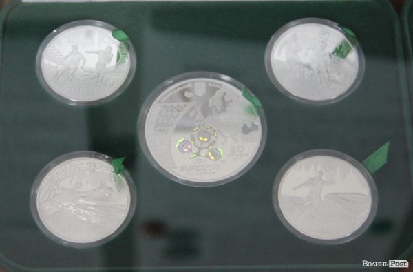 У Луцьку відкрили футбольну виставку