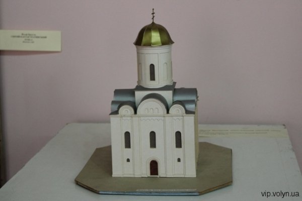 У луцькому музеї – виставка про християнську Волинь. ФОТО