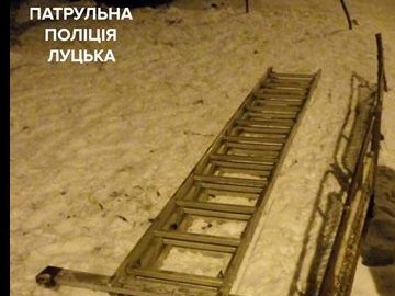 У Луцьку спіймали двох  неповнолітніх злодіїв
