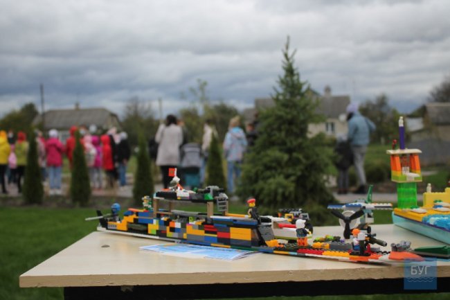 У місті на Волині відбувся конкурс-виставка роботів Lego. ФОТО