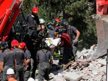 Порошенко хоче допомогти Італії подолати наслідки землетрусу