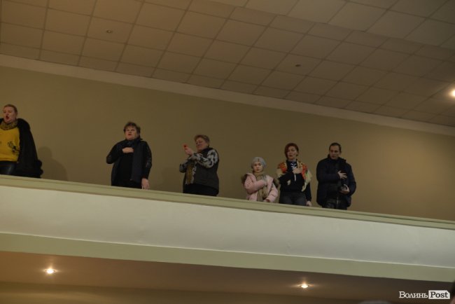 Томос, селфі та колядки: Петро Порошенко на Волині. ФОТОРЕПОРТАЖ