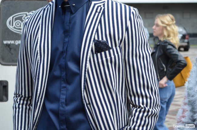 Кеди і стильні метелики: що одягнули луцькі випускники. ФОТО