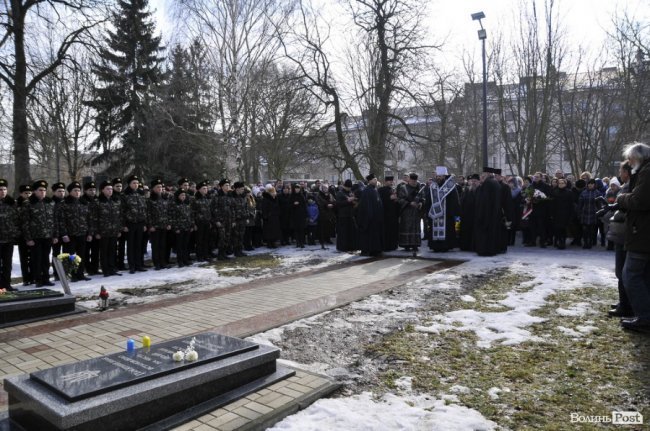 Сотні лучан вшанували пам’ять Героїв Небесної Сотні