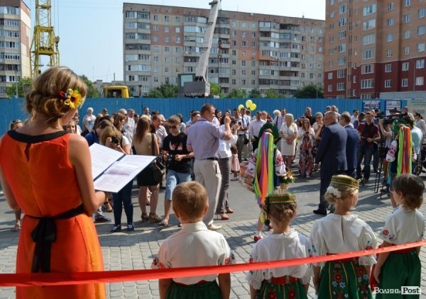 У Луцьку «здали» нову багатоповерхівку. ФОТО