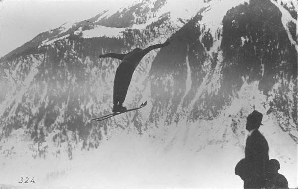 12. Стрибок з трампліна