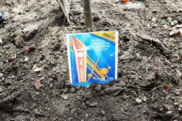 У Луцьку закопали «Капсулу часу». ФОТО