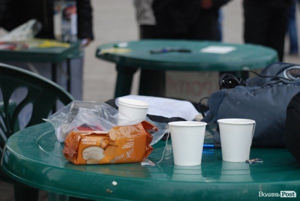 Євромайдан у Луцьку: день другий. ФОТО. ВІДЕО 