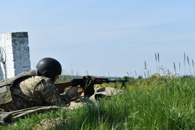 Стрільба, топографія, медицина та саперна справа: на Волині провели стрілецький день