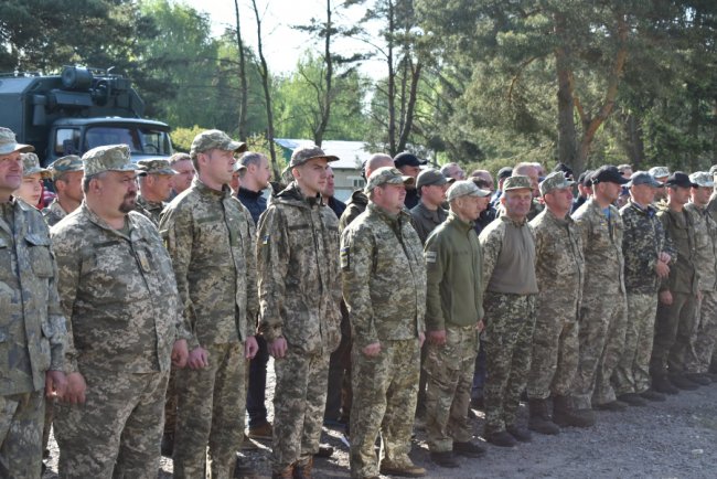 Стрільба, топографія, медицина та саперна справа: на Волині провели стрілецький день