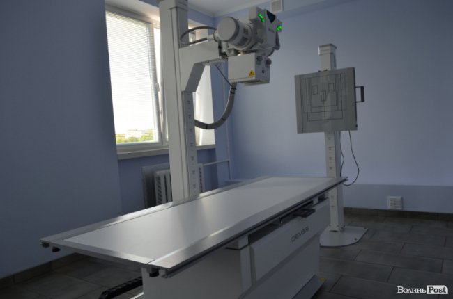 Луцькій поліклініці замість древнього рентгену купили новий. ФОТО