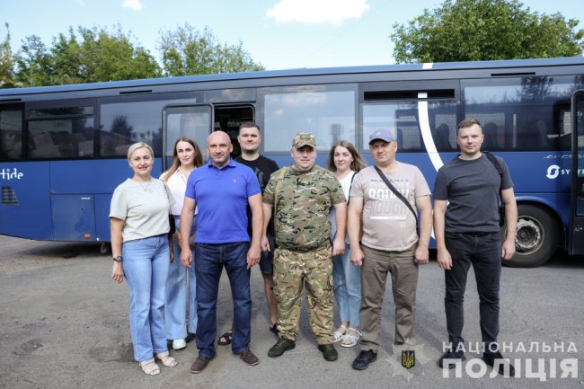 Чергова ротація: волинські поліцейські вирушили у зону бойових дій, щоб нищити ворога