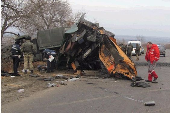 Подробиці страшної ДТП з військовими на Луганщині. ФОТО