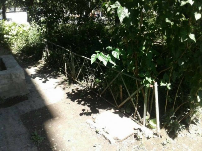 У Луцьку муніципали знесли «незаконні» паркани