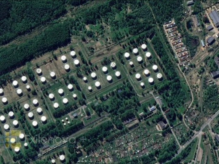 Дрони СБУ поцілили у нафтобазу за понад 700 км від України