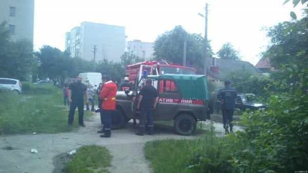 У Луцьку горіла нічліжка безхатченків. ФОТО. ВІДЕО