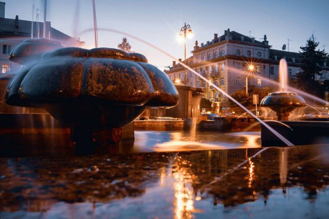 Луцьк чарівний: неймовірні світлини вечірнього міста 