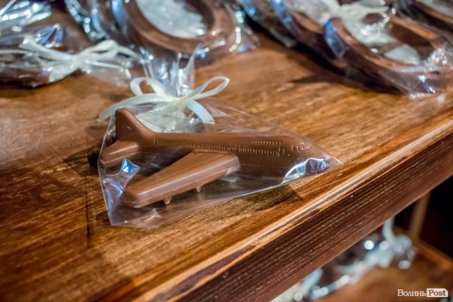 «Камасутра», пістолети і картини: найоригінальніші вироби з шоколаду у Луцьку. ФОТО