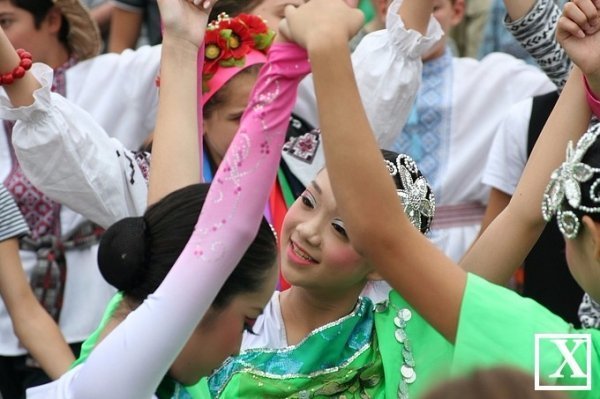 Іноземці вчили лучан танцювати. ФОТО