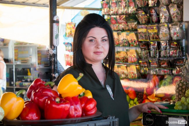 Кумкват, лічі, пітахайя: екзотичні фрукти з луцького ринку. ФОТО 