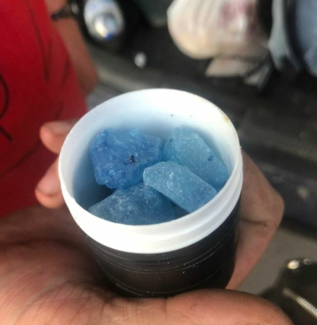 У Вінниці затримали волинянина «під кайфом» зі зброєю та наркотиками в авто. ФОТО