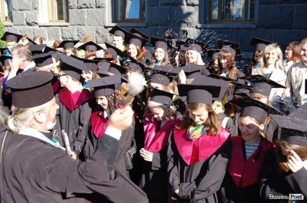 У Луцьку – посвята в студенти «європейського» вишу. ФОТО