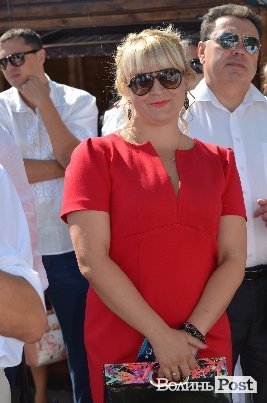 Лучани у вишиванках виклали число 930. ФОТО