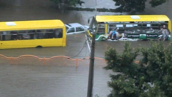 Луцьк затопило. ФОТО