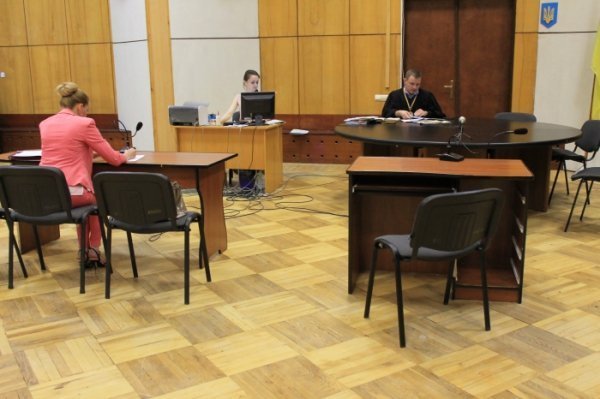 Волинський ДАІшник через звільнення судиться з міліцією. ФОТО