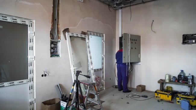 Показали, як ремонтують приймальне відділення волинської обласної лікарні. ФОТО