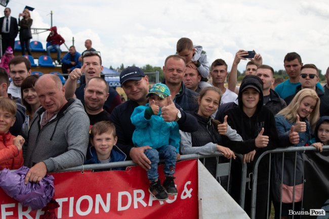 У Луцьку відбулися видовищні авто- і мотогонки. ФОТОРЕПОРТАЖ