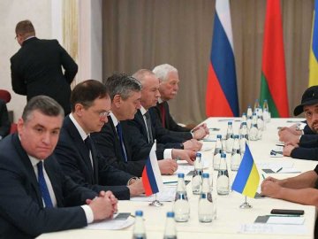 Переговори з Росією в онлайн-форматі відновляться 1 квітня, – Арахамія