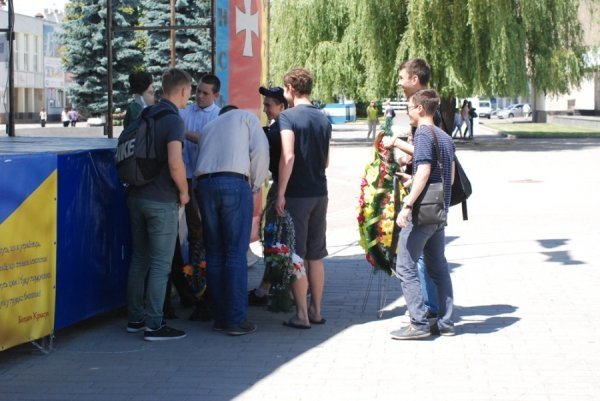 У Луцьку «поховали Путіна». ФОТО